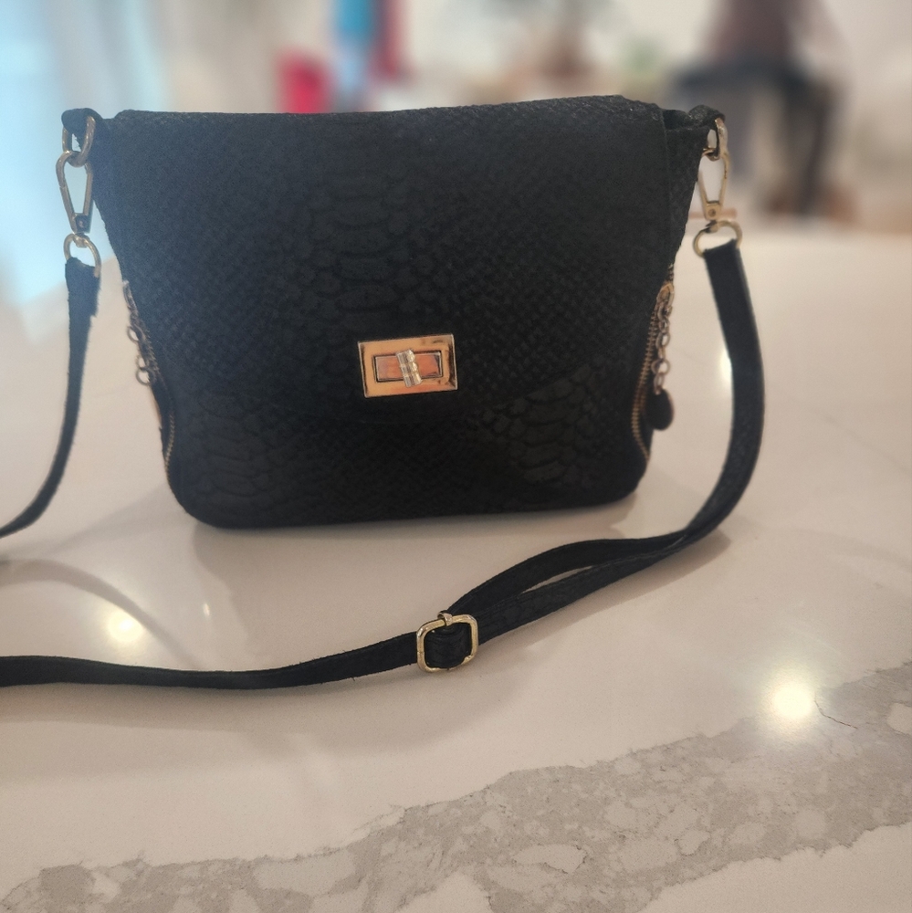 Roberta m black leather bag